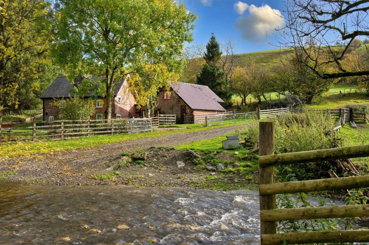 Finest Retreats - Great Cantal Granary Llandrindod Wells Extérieur photo