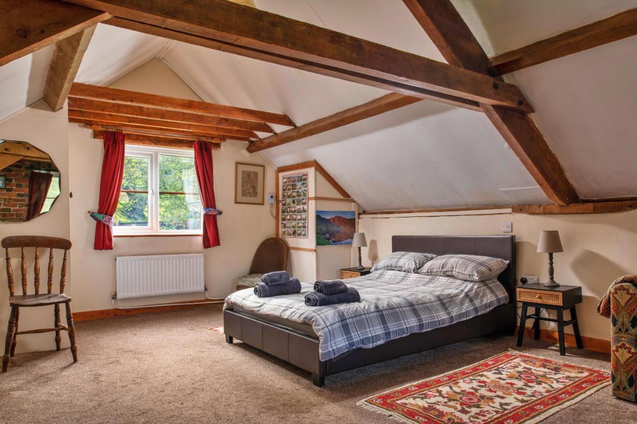 Finest Retreats - Great Cantal Granary Llandrindod Wells Extérieur photo