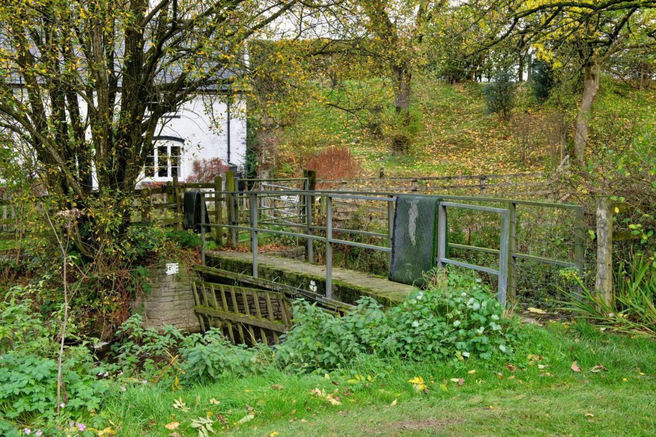 Finest Retreats - Great Cantal Granary Llandrindod Wells Extérieur photo