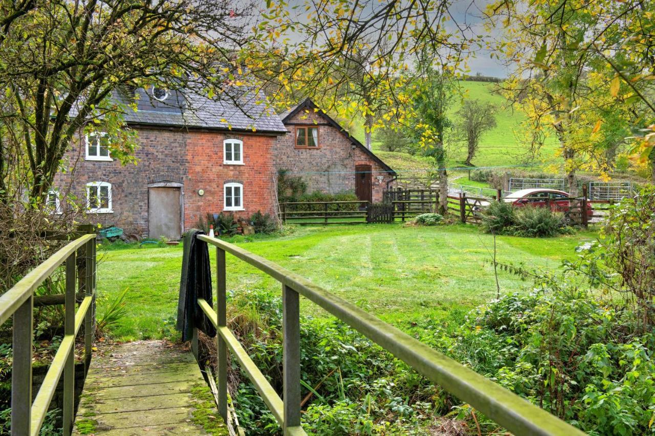 Finest Retreats - Great Cantal Granary Llandrindod Wells Extérieur photo